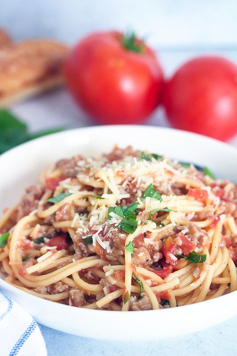 This Fire Roasted Tomato, Sausage & Basil Pasta is going to knock your socks off. Comes together in under 30 minutes and tastes amazing. Oatmeal Crumble, Raspberry Oatmeal, Best Sausage, Sausage Spaghetti, Basil Pasta, Crumble Bars, Best Pasta Recipes, Fire Roasted Tomatoes, Roasted Tomato