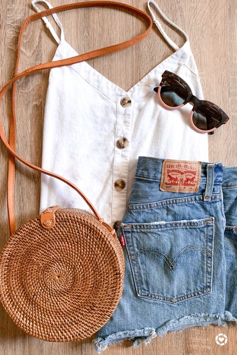 Rattan Bag Outfit Summer, Wicker Bag Outfit, Rattan Bag Outfit, Purses Aesthetic, Sling Bag Outfit, Summer Thrift, Rattan Bags, Bali Holidays, Teenage Outfits