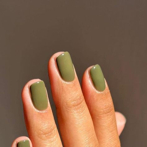 Green Nail Inspiration, Nails Color Ideas, Shorter Nails, Olive Nails, Green Nail Designs, Green Nail Polish, Nails Now, Simple Gel Nails, Green Nail