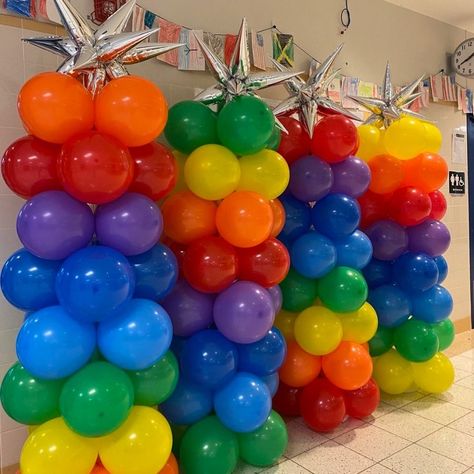 Balloon Ideas, Balloon Stands, Rainbow Balloons, Balloon Columns, Balloons, Rainbow, New York, Halloween, On Instagram