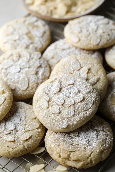 Inspired by the viral TikTok recipe, these Vegan Almond Croissant Cookies are deliciously decadent and sweet! Almond cookie dough is stuffed with a buttery almond filling, bejewelled with sliced almonds, and then dusted with powdered sugar. They’re an easy treat that tastes just like a vegan almond croissant! | vegan almond croissant cookies recipe | easy almond croissant cookies | almond croissant cookies recipe | vegan almond cookies recipes Vegan Almond Cookies Recipes, Almond Croissant Cookie Bars, Almond Croissant Cookies, Almond Crossiant Filling, Vegan Almond Cookies, Easy Almond Croissant, Vegan Almond Croissant, Croissant Cookie Recipe, Almond Cookies Recipes