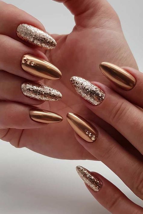 Gold And Silver Nails, Golden Nails Designs, Pearl Mermaid, Gold Chrome Nails, Glitter Mirror, Chrome Nail Art, Golden Nails, Gold Nail Polish, Gold Nail Designs