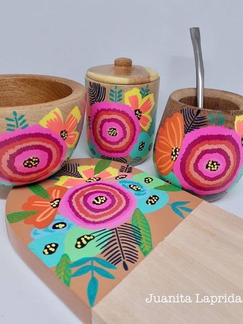 Flower Pot Art, Painted Pots Diy, Diy Flower Pots, Pottery Painting Designs, Wood Painting Art, Painted Flower Pots, Diy Pots, Diy Crafts Hacks, Crafts Hacks