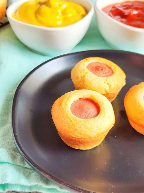 Mini Gluten Free Corn Dog Muffins Game Day Breakfast, Flourless Mug Cake, Gluten Free Corn Dogs, Dog Muffins, Healthy Corn, Corn Dog Muffins, Gluten Free Meal Plan, Baking With Almond Flour, Corn Dog