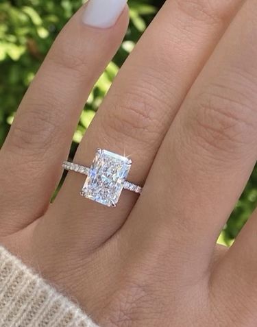 Simple Wedding Rings Square Diamond, Square Ring Engagement, Square Diamond With Diamond Band, Simple Big Ring, Square Ring With Diamond Band, Diamond Rings Rectangle, Engagement Square Rings, Square Cut Engagement Ring With Band, Square Simple Engagement Rings