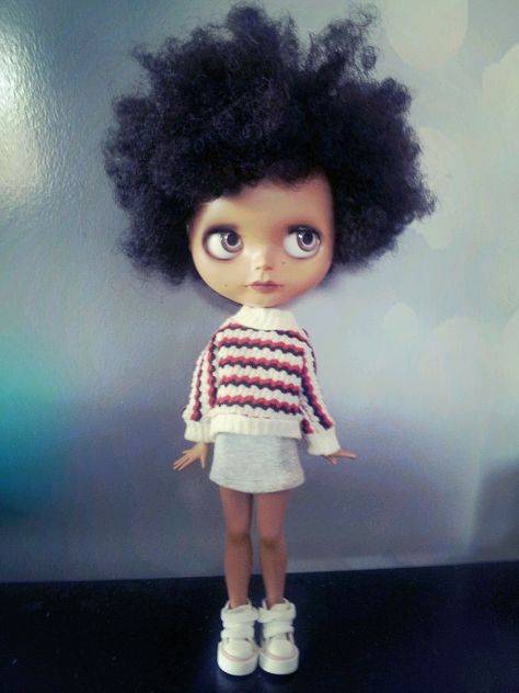 Black Blythe Dolls Curly Hair, Unique Dolls, Hello Dolly, Black Doll, Pretty Dolls, Blythe Doll, Doll Face, Fabric Dolls, Bjd Dolls