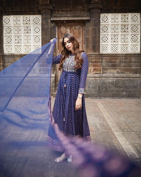 Navy Blue Anarkali, Chiffon Embroidery, Blue Anarkali, Saree Poses, Indian Photoshoot, Stylish Photo Pose, Rayon Pants, Indian Aesthetic, Viscose Rayon