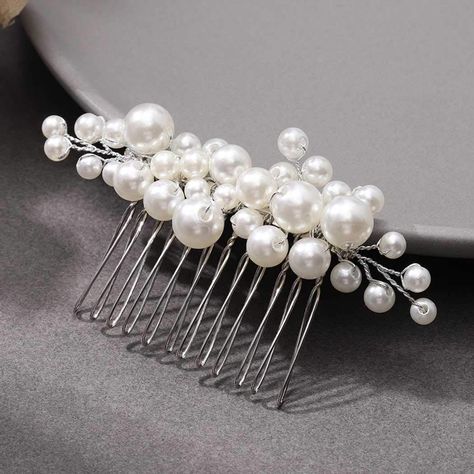 Bridal Hair Accessories Pearl, Pearl Bridal Hair Accessories, Pearl Wedding Details, Bas Mitzvah, Rhinestone Wedding Hair Accessories, Pearl Wedding Accessories, Cali Summer, Pearl Hair Accessories, Bride Wedding Hair