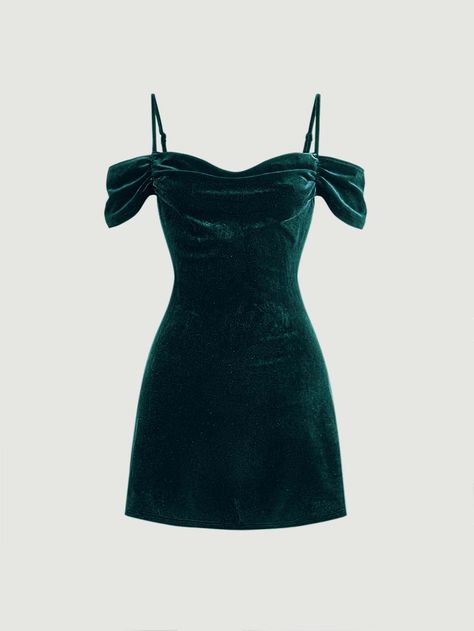 Dark Green Hoco Dress, Green Hoco Dress, Hoco Dresses Green, Velvet Dress Short, Short Green Dress, Green Homecoming Dresses, Dark Green Dress, Winter Formal Dresses, Green Velvet Dress