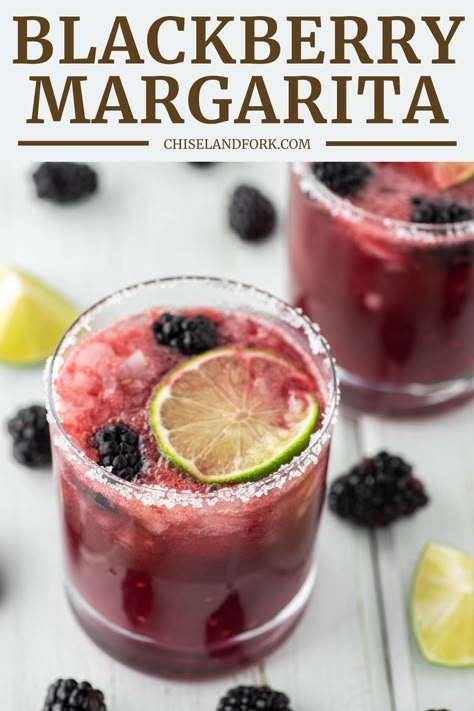 Blackberry Margaritas, Blackberry Margarita Recipe, Fruit Margarita, Blackberry Margarita, Margarita On The Rocks, Liquor Drinks, Classic Margarita, Boozy Drinks, Mixed Drinks Recipes