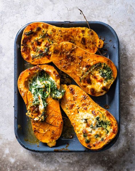 Spinach + Cheese-Stuffed Butternut - sibamtongana.com Butternut Squash Stuffed, Stuffed Butternut Squash, Mushroom Filling, Stuffed Butternut, Baked Butternut Squash, Spinach Cheese, Winter Greens, Vegetarian Mains, Baked Squash