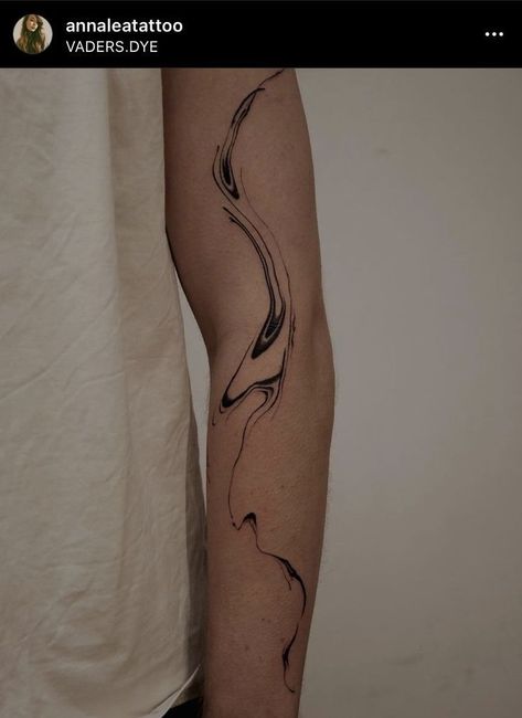 Spine Line Tattoo, Abstract Line Tattoo Arm, Vein Tattoos, Abstract Lines Tattoo, Veins Tattoo, Abstract Line Tattoo, Fluid Tattoo, Line Tattoo Arm, No Tattoo