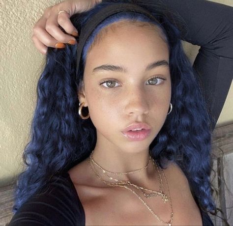 Rihanna Blue Hair, Blue Hair On Curly Hair, Midnight Blue Hair Curly, Dyed Curly Hair Blue, Blue Black Hair Curly, Navy Blue Curly Hair, Dark Blue Hair Curly, Blue Black Curly Hair, Blue Hair On Brown Skin