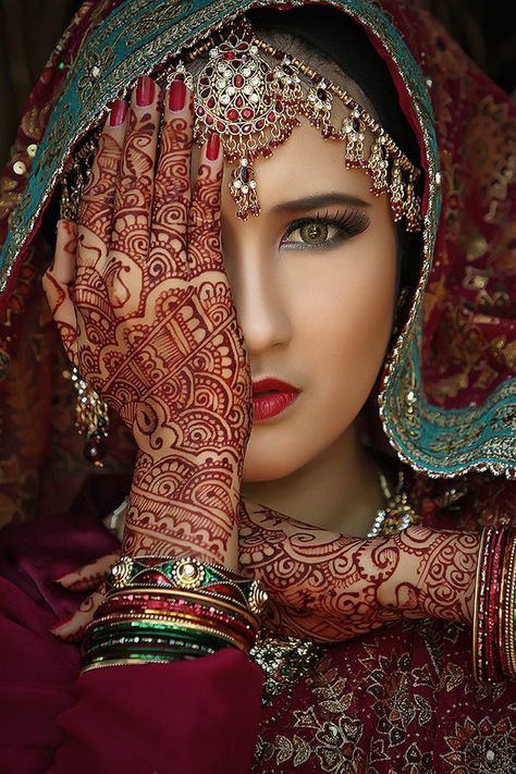 ::one eyes:: by Gaaneet Smaart, via 500px Hands On, Veil, Henna, A Woman