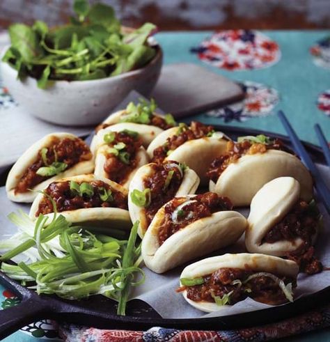 Korean Style Beef Brisket Korean Brisket Recipes, Beef Boa Buns, Korean Beef Brisket, Korean Beef Bao Buns, Bao Buns Recipe Beef, Bao Bun Filling Ideas, Asian Brisket, Bao Buns Filling, Beef Bao Buns