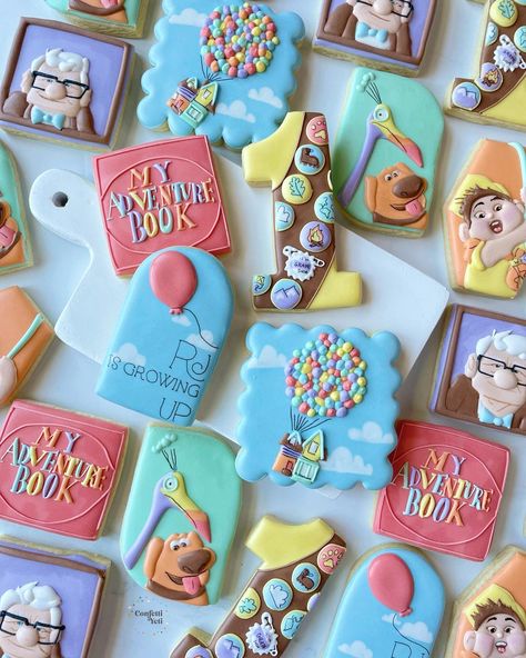 Make Up Cookies, Up Cookies, Disney Cookies, Sugar Cookie Icing, Disney Up, Up Theme, Up Balloons, Creative Desserts, Fancy Cookies