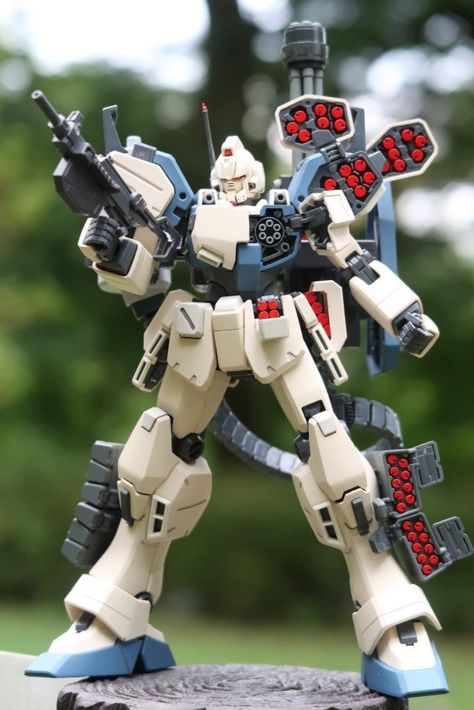 Ez-8 Gundam, Custom Gunpla Kitbash, Gundam Ez8, Mecha Tanks, Tech Armor, Robot Design Sketch, Mecha Design, Battle Robots, Graffiti Pictures