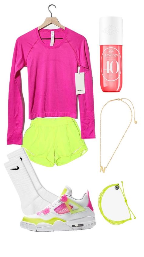 cute neon out fit Neon Student Section Outfits, Neon Green Tank Top Outfit, Neon Outfits Party, Neon Party Outfits, Neon Pink Shirts, Neon Green Crop Top, Neon Green Shorts, Urban Air, Neon Outfits