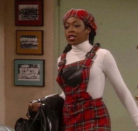 Martin Outfits 90s, Pam Outfits Martin, 90s Aesthetic Fashion, Tichina Arnold, Black 90s Fashion, Plaid Overall Dress, Throwback Outfits, Balloon Pants, Outfit 90s