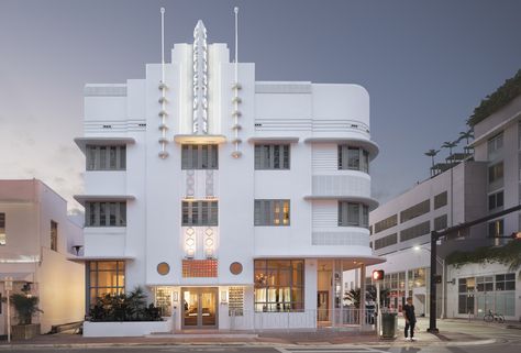 Miami Architecture, Beach Art Deco, Art Deco Hotel, Miami Art Deco, Hotel Exterior, Florida Design, Streamline Moderne, Modern Deco, Art Deco Buildings