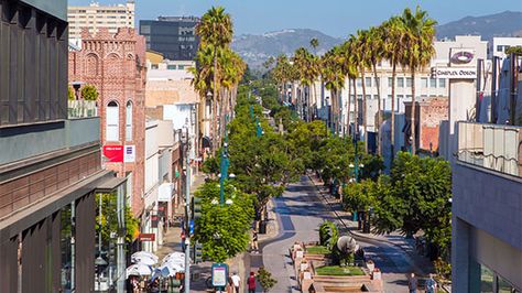 The Downtown & 3rd Street Promenade Santa Monica shopping ranges from luxury to boutique. Also enjoy lively outdoor events and the… Neighborhood Guide, Santa Monica Pier, Vegas Strip, Las Vegas Strip, Destin Beach, Downtown Los Angeles, Balboa, La Jolla, Luxury Store