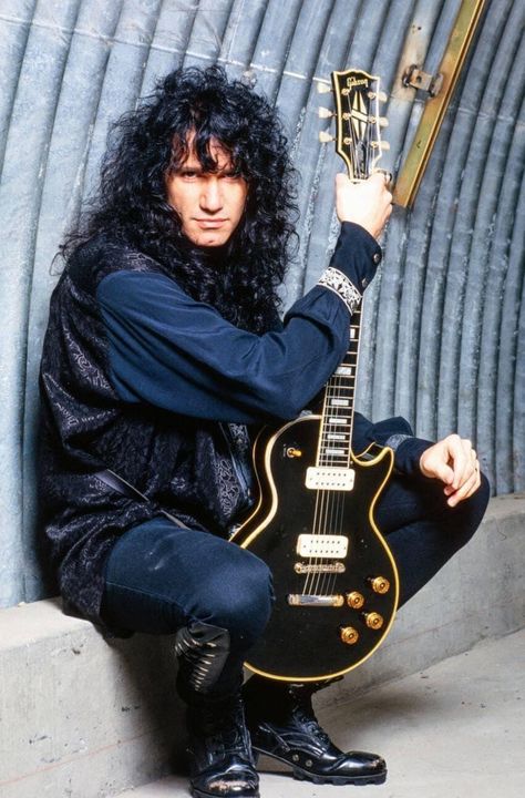 Bruce Kulick, Bruce Willis Young, Bruce Buffer, Bruce Kulick And Eric Carr, Bruce Almighty Poster, Guitarist, Kiss