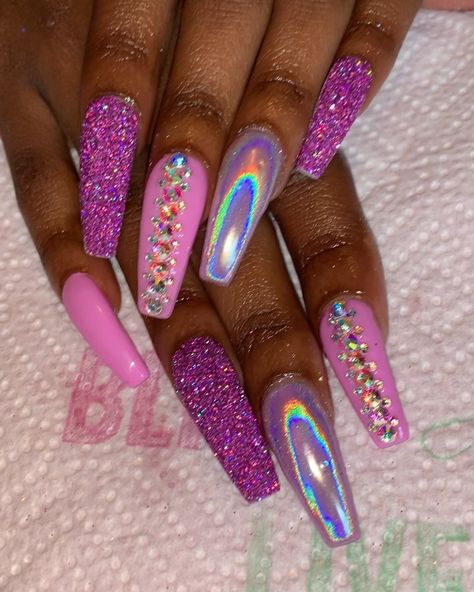 Sassy Nails Designs Classy, Magenta Nails With Glitter, Fabulous Nails Sparkle, Barbie Pink Acrylic Nails Short, Barbie Nail Art, Bling Christmas Nails, Barbie Nails Acrylic, Barbie Acrylic Nails, Barbie Nails Short