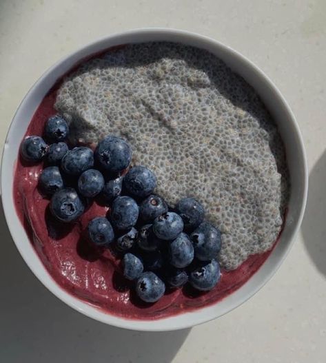 Chia Pudding Bowl Aesthetic, Chia Pudding Aesthetic, Smoothie Bowl Aesthetic, Blueberry Bowl, Chia Pudding Breakfast, Bowl Aesthetic, Chia Bowl, Chia Breakfast, Bakery Foods