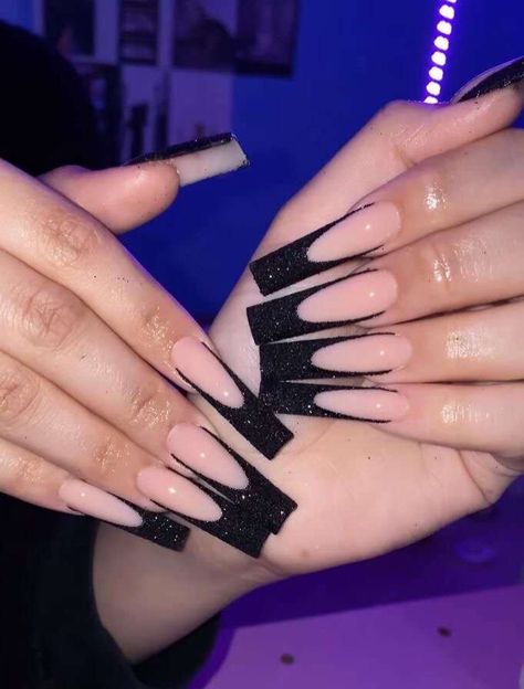 Black Nails Acrylic Long Square, Midnight Blue Coffin Acrylic Nails, Black Acrylic Nails For Prom, Black Acrylics Nails, Cute Nails For Birthday Black, Black Acrylic Prom Nails, Cute Acrylic Nail Designs Birthday, 2022 Acrylic Nail Trends, Black Acrylic Nails Simple