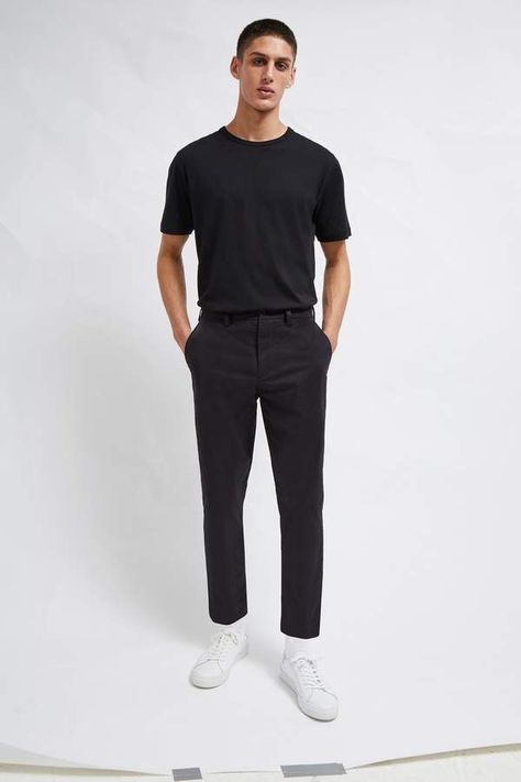 Black Trousers Outfit Man, Black Trousers Outfit, Trousers Outfit Men, Mens Work Outfits, Baggy Jeans Outfit, Minimalist Fashion Men, Minimalist Men, Outfits Hombre, Black Chinos