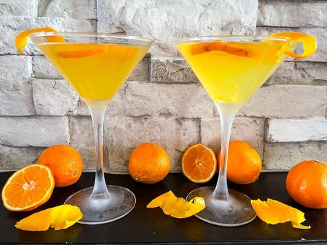 Orange Martini, Copycat Outback, Orange Juice Cocktails, Martini Recipes Vodka, Orange Liquor, Peach Cocktail, Citrus Vodka, Martinis Drinks, Orange Vodka