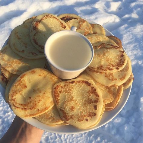 Hot pancakes in cold Winter 17 Kpop, Think Food, Food Is Fuel, Puddings, Pretty Food, Food Cravings, I Love Food, Cute Food, Cold Winter