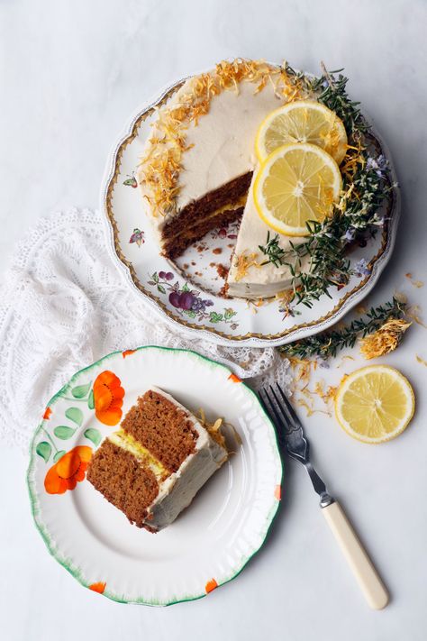 Rosemary Lemon Imbolc Cake (vegan & gluten-free) Imbolc Cake, Vegan Sponge Cake, Lemon Rosemary Cake, Gluten Free Lemon Cake, Gluten Desserts, Cottagecore Food, Canned Frosting, Lemon Curd Filling, Plant Based Desserts