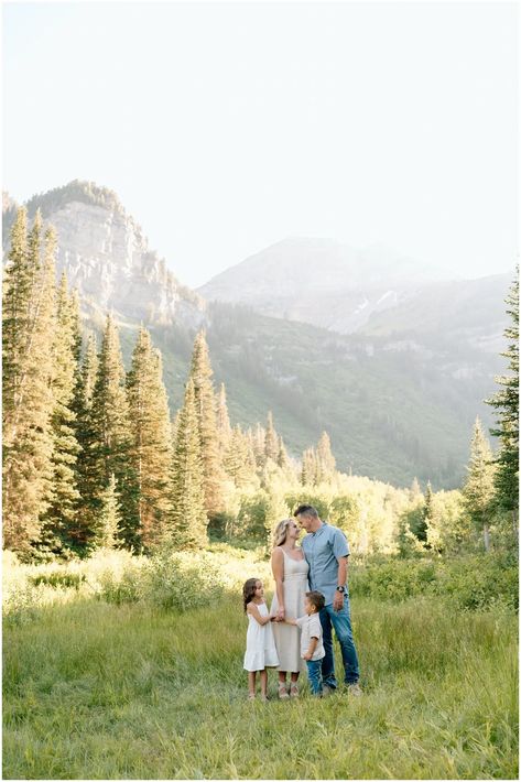 Provo Canyon Family Photography - Davis Shaunie Sullivan Photography, best photographers in Utah, Utah family photographers, Utah family photo locations, Utah photographers, Utah photography mini sessions, Photographers Salt Lake City, Photographers Utah County, Mountain photography locations, summer photos family, cream photo outfits family, neutral family outfit ideas, Alpine Loop family photos, summer pictures family, Provo Canyon Family Pictures, Provo Canyon family Photography locations Utah Family Photos, Family Photos With Baby, Photography Mini Sessions, Utah Family Photographer, Mountain Photography, Utah Photography, Summer Family, Fall Family, Location Photography