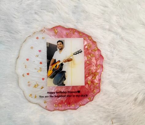 The ideal budget-friendly present for your loved ones is a customizable 4-inch mini resin frame. DM to order #resinartframe #resinartchennai #resinartworkshop #resinfridgemagnet #resinkeychain #resinonlineworkshop #resinofflineworkshop #resinframes #tambarammemes #ShikaArtStudio Resin Art Studio, Resin Photo Frame, Resin Arts, Resin Photo, Resin Clock, Resin Frame, Mini Frames, Diy Resin Art, Diy Resin