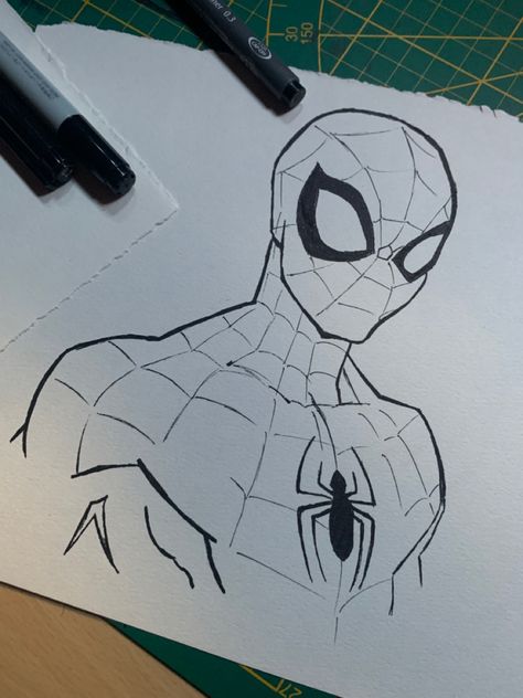 Spiderman Full Body Drawing, Spiderman Art Sketch Easy, Things To Draw Spiderman, Spider Man Drawing Ideas, Spiderman Side Profile, Spiderman Pencil Drawing, Drawing Ideas Marvel, Spider Man Dibujo, Spiderman Drawing Sketches