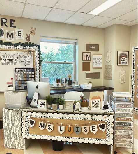 Teacher Room Ideas Elementary Boho, Desk Decor Ideas For Teachers, Boho Classroom Desk, Easy Meals For Teachers Lunch Ideas, Classroom Themes Junior High, Teacher Classroom Asthetic, Boho Rainbow Teacher Desk, Using Lights In Classroom, Behind Desk Wall Decor Classroom