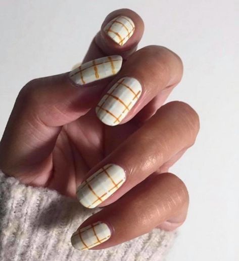 Short Thanksgiving Nails, Classy Short Nail Designs, Vampy Nails, Nail Goals, Classy Nail Designs, Plaid Nails, Nail Oil, Long Lasting Nails, Short Nail