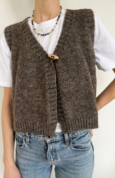 Sweaters Fall, Mode Casual, 가을 패션, Knit Vest, Looks Style, Mode Inspiration, Knitting Inspiration, Sweater Vest, Fashion Inspo Outfits