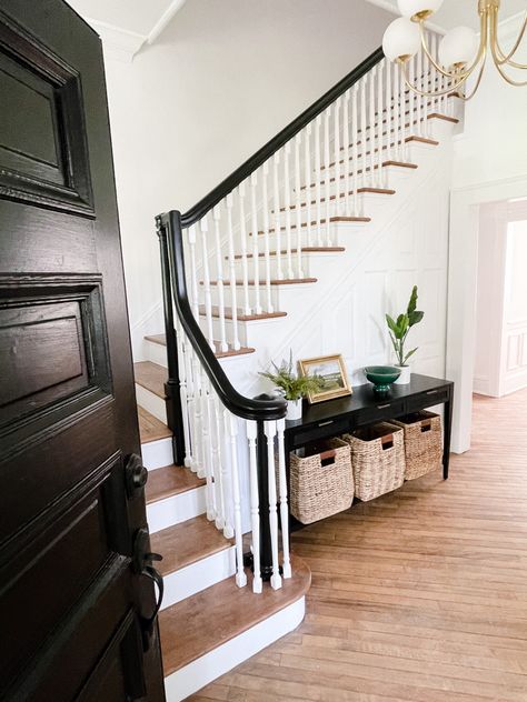 Black Bannister White Spindles, Black White Wood Stairs, Black White Staircase Banisters, Matte Black Banister, White Oak Stairs Black Railing, Black And White Banister, Black Banister White Spindles, Black Railings For Stairs, Black Banisters And Railings