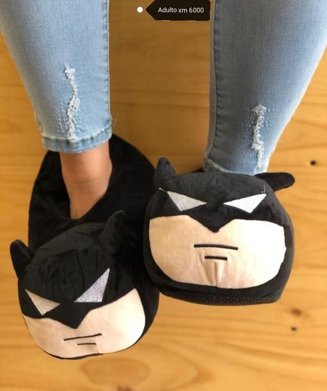 Jordan Gift, Teen Doctor, Batman Love, Crochet Feather, Batman Collectibles, Batman Pictures, Im Batman, Lego Batman, Shoe Inspo