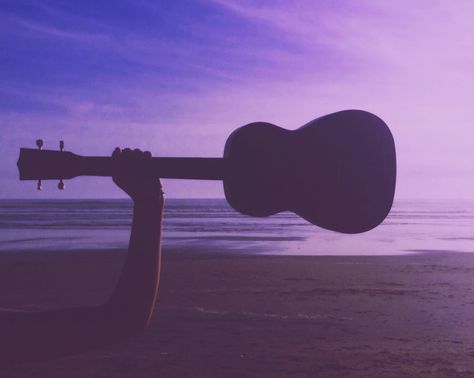 Ukulele on the beach Ukulele Aesthetic Wallpaper, Ukulele Pictures, Ukulele Aesthetic, Ukulele Photography, Ukulele Music, Wallpaper Purple, Aesthetic Purple, Aesthetic Beach, Ukelele