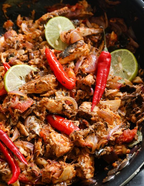 canned mackerel fish stir-fry(Sri Lankan). Sri Lankan Fish Curry, Can Mackerel Fish Recipes, King Mackerel Recipes, Canned Mackerel Recipe, Canned Mackerel Recipes, Fish Stir Fry, Canned Fish Recipes, Canned Mackerel, Mackerel Recipe