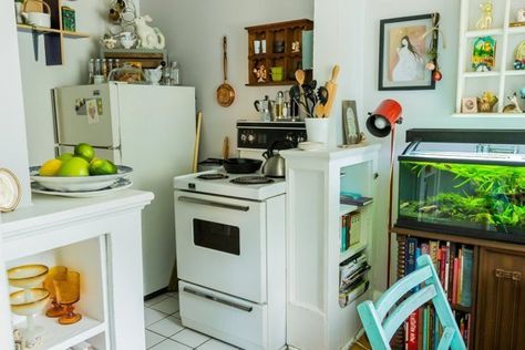 Lisa's Pint-Size Storybook Nook — House Tour | Apartment Therapy Rental Kitchen Makeover, Open Shelving Units, Rental Kitchen, Smart Tiles, Budget Apartment, Kitchen Storage Solutions, Laminate Countertops, Clever Storage Solutions, Kitchen Decorating