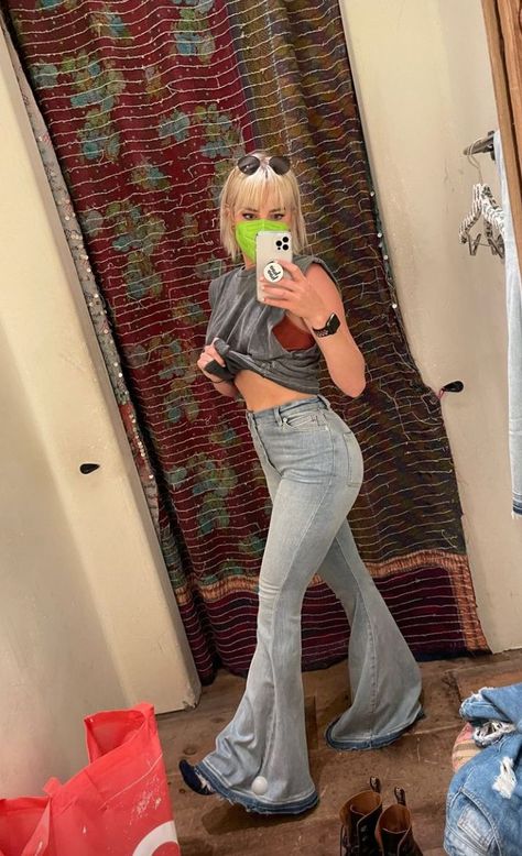 Courtney Miller, Famous Outfits, Smosh, Favorite Celebrities, Bell Bottom Jeans, Two Piece Pant Set, Fashion Inspo, Casual Outfits, Actresses