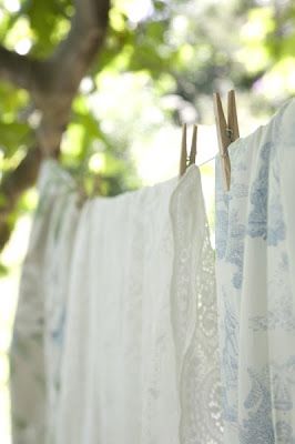 Pure and Simple interiors Laundry Aesthetic, Laundry Lines, Clothes Hanging, Blue Cottage, Laundry Drying, Simple Interior, Summer Living, Fresh Linen, Down On The Farm