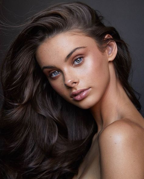 11.2k Likes, 246 Comments - MEIKA 🇦🇺 (@meikawoollard) on Instagram: “Always make eye contact with the ones you love 💓  Photo @nickwaltersphotographer  H&M @steph_mua…” Meika Woolard, Meika Woollard, Latest Bridal Makeup, Trends In 2023, Wedding Fairs, Eye Trends, Fox Eyes, Eyebrows On Fleek, Eye Makeup Steps