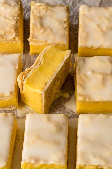 Easy Vanilla Custard, Vanilla Custard Slice, Custard Squares, Jam Squares, Custard Slices, Vanilla Custard Filling, Yogurt Tart, Shortbread Crumble, Tart Cakes