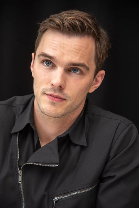 Nicolas Hoult, Man Beast, Nicholas Hoult, Weird Pictures, British Actors, Celebrity Entertainment, Popsugar, X Men, Oh My