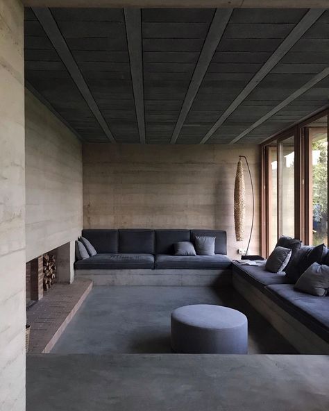 Emiel on Instagram: “Concrete gem 🇪🇸” Concrete Couch, August 11, Sectional Couch, Sectional, Couch, Restaurant, On Instagram, Furniture, Instagram